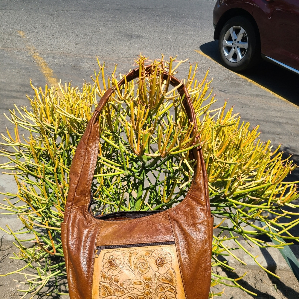 Crossbody shoulder bag - Picture 9 of 14